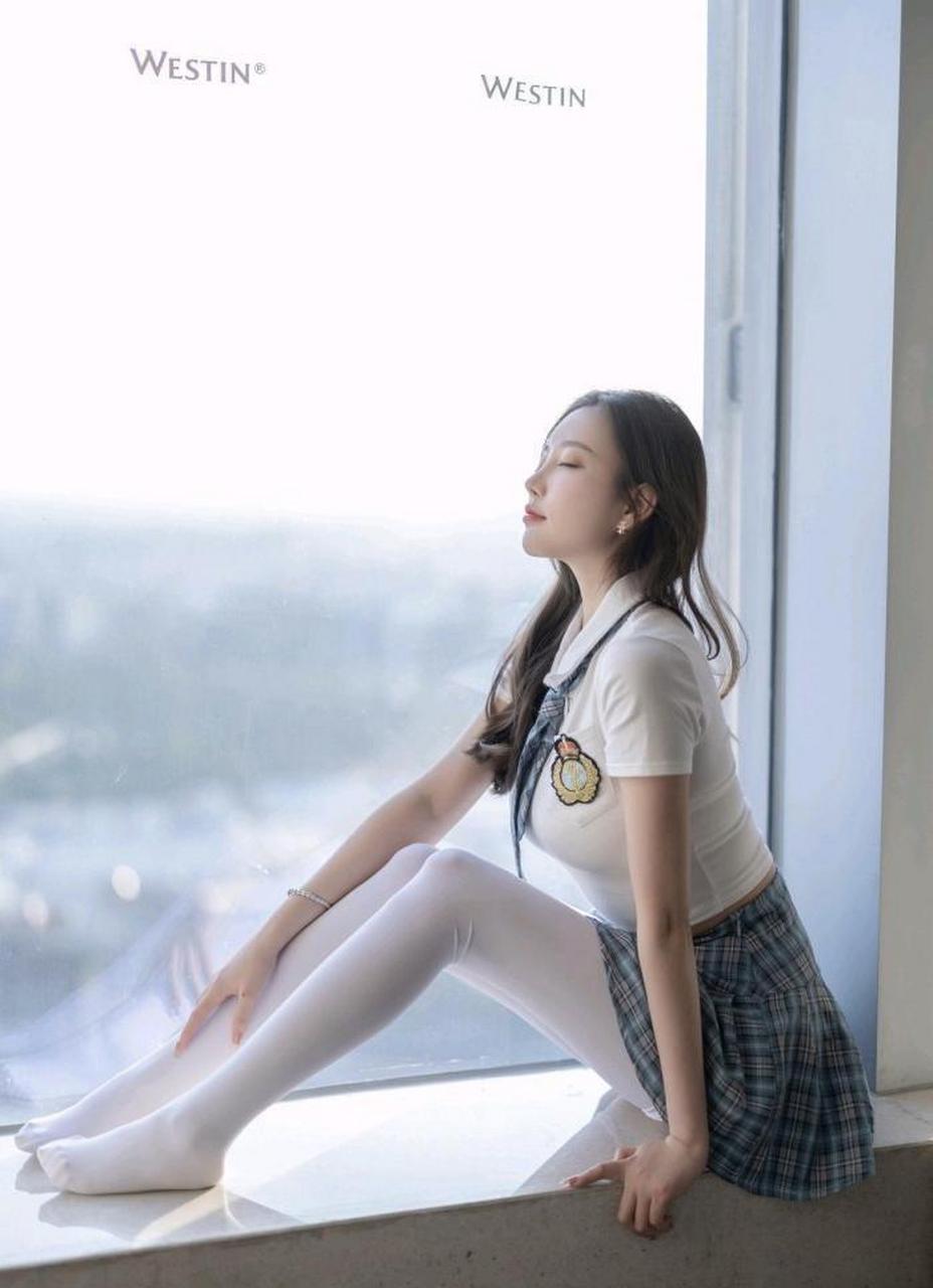 美女图集:白丝美腿短裙jk,超短裙制服清爽美人