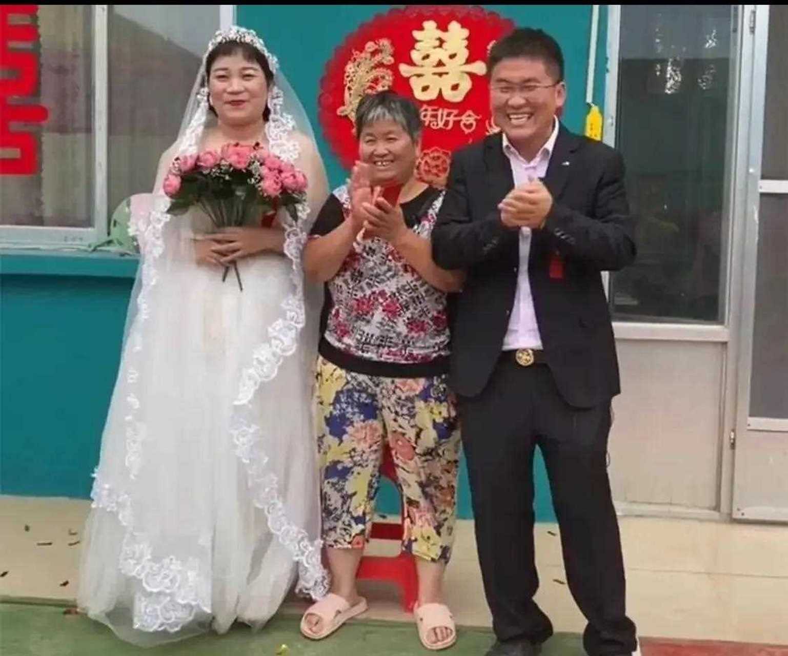 大明星姜涛和他徒弟村花赵美蓉疑似炒作结婚被官方处
