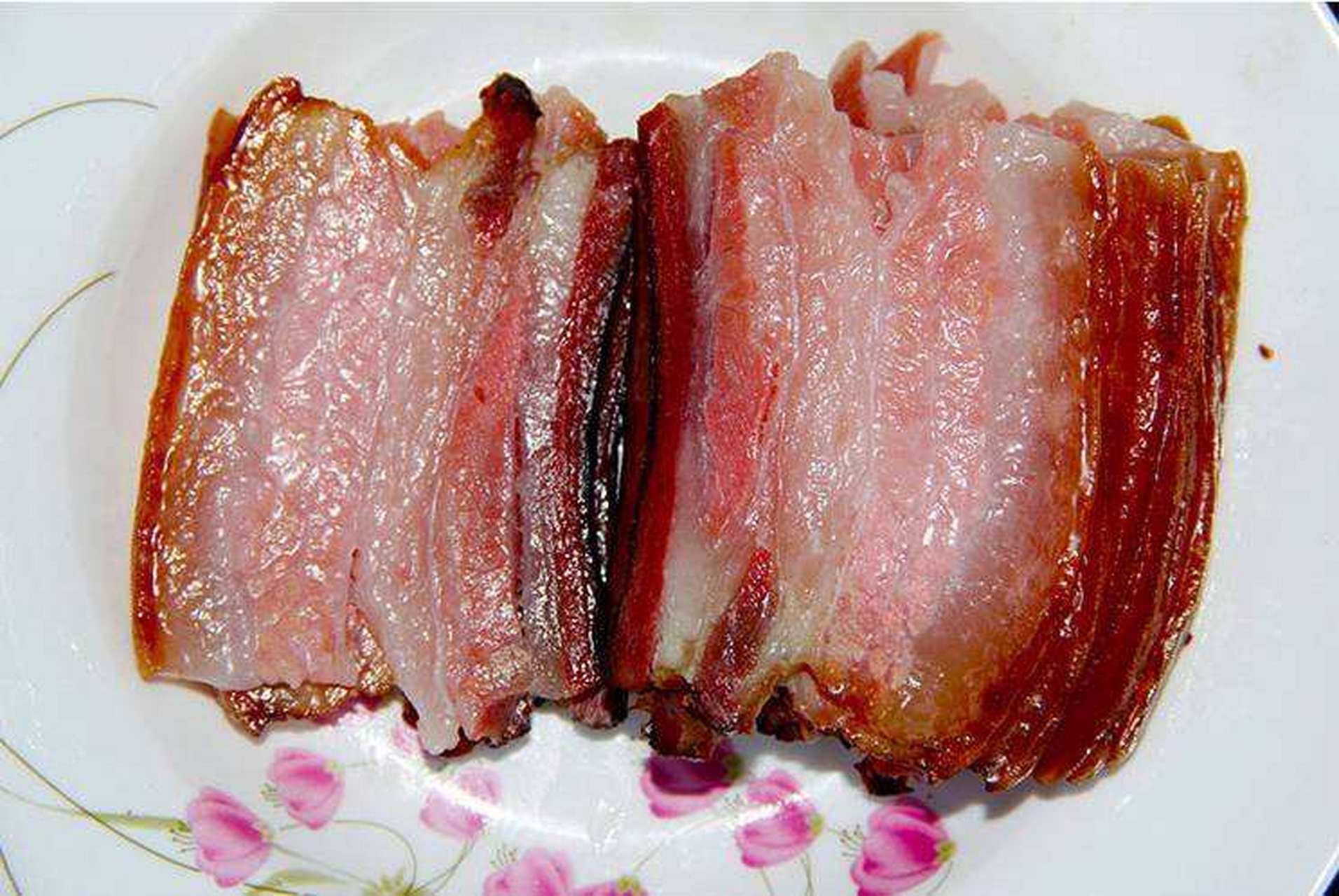 古蔺腊肉是古蔺县具备象征性的传统式口味其一,承袭具备1000很多年