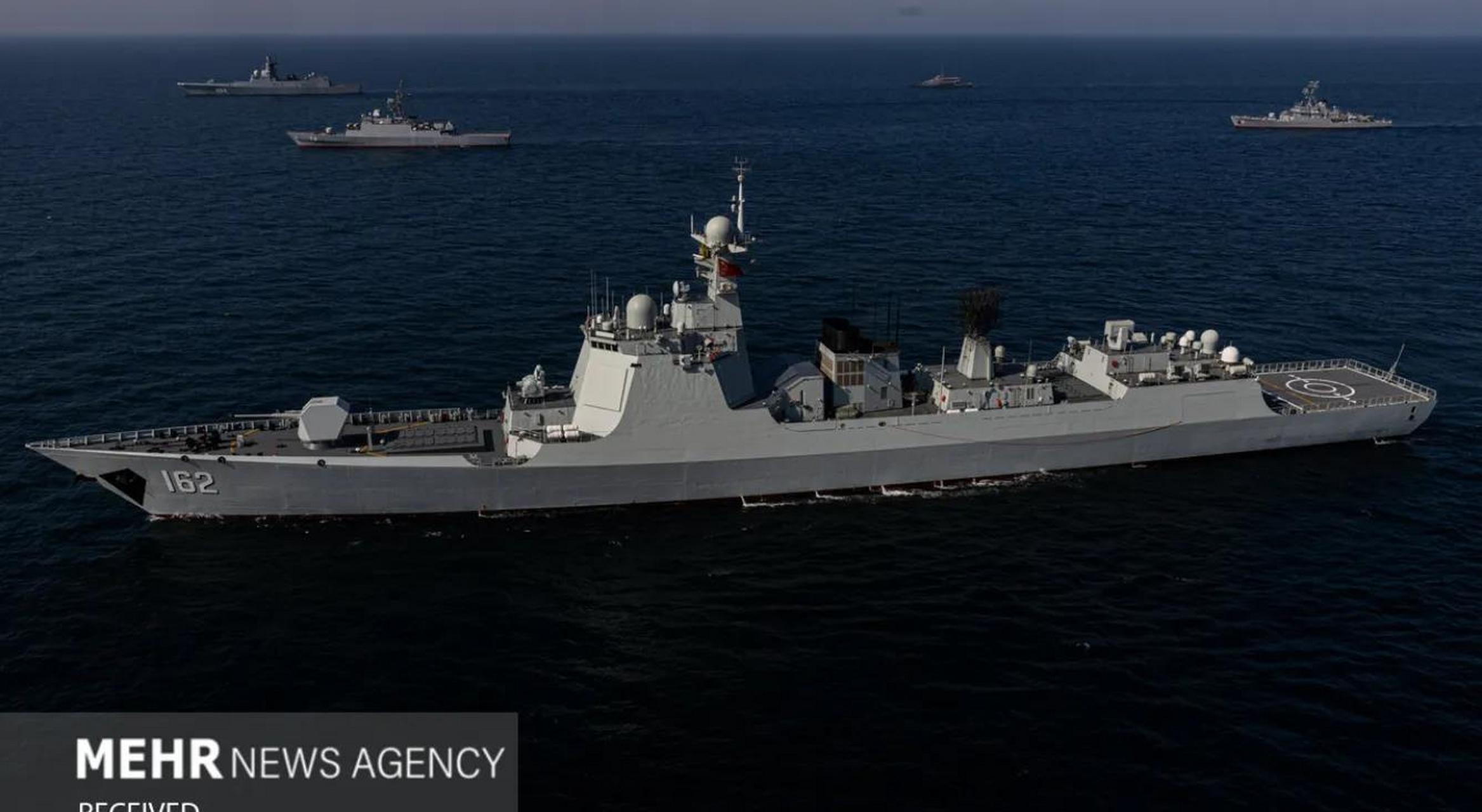 参加中俄伊三国海上联合军演的中国海军052dl型162号"南宁"舰,在三国