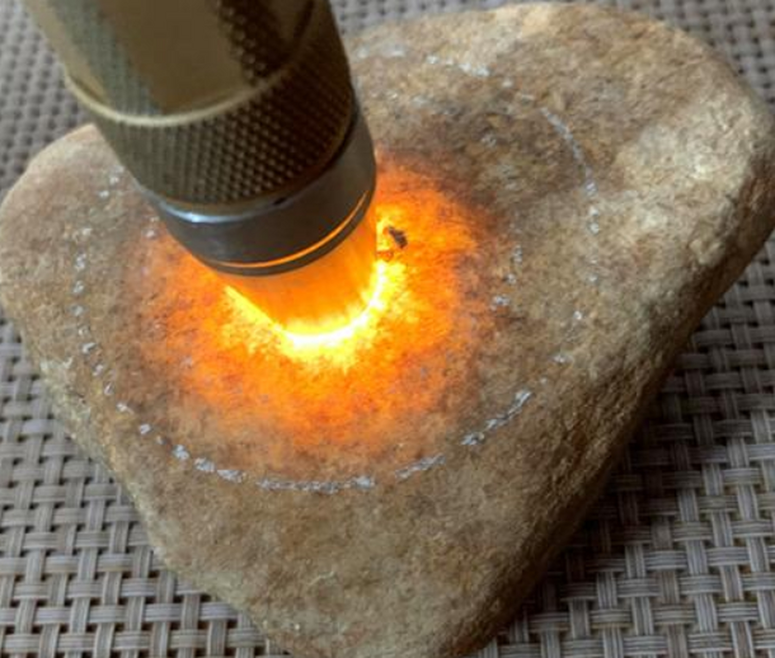 2022影响力创作者# #点击头像看直播# 大马坎场区位于整个帕敢玉石场