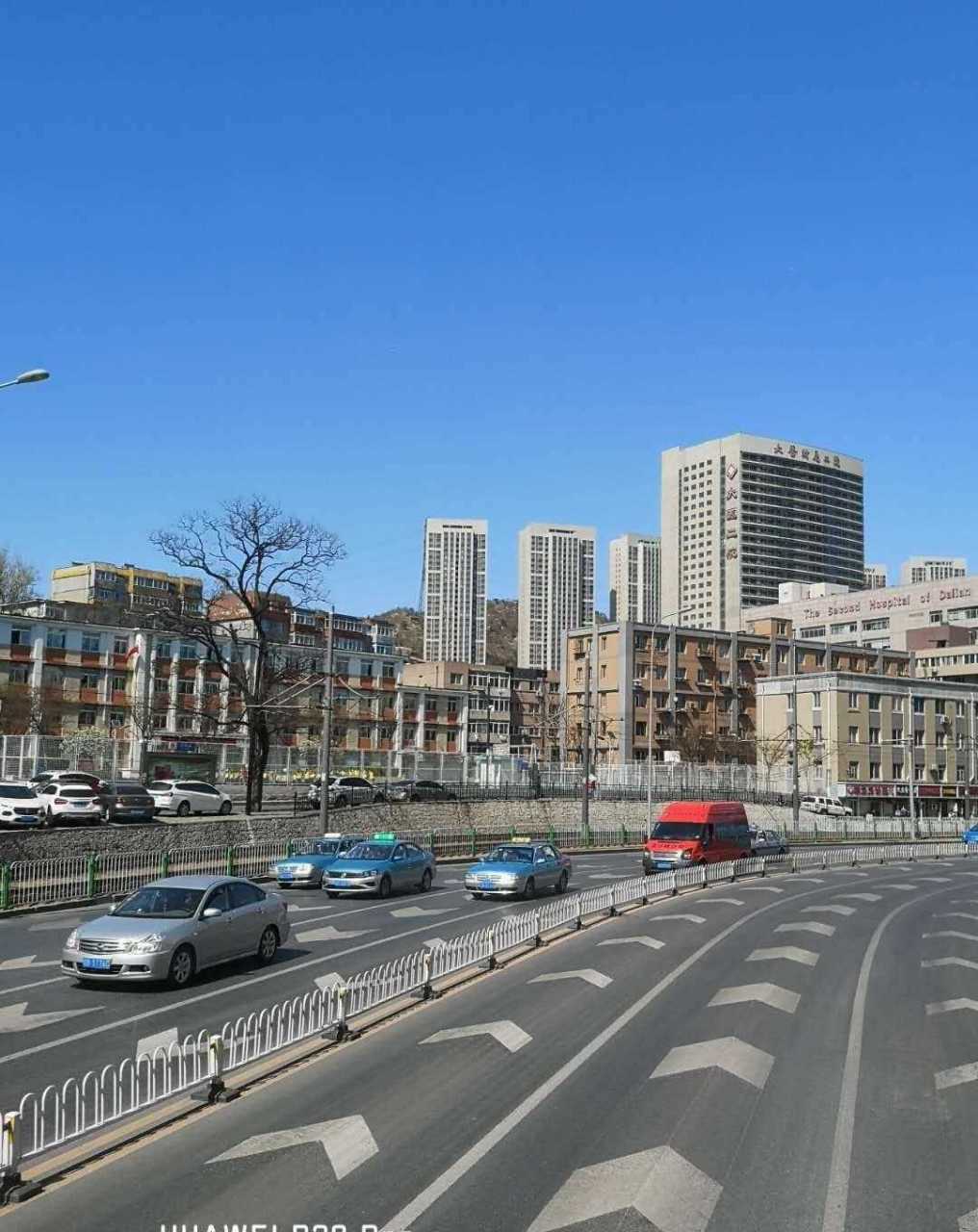 大连的街景[freestyle] 手机拍于(大连中山路)[?