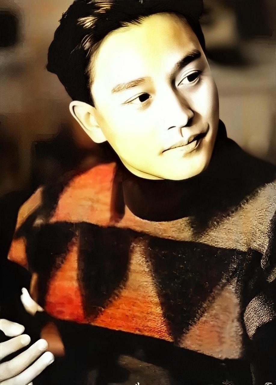 2003年4月1日,46岁的张国荣在经历了一次抑郁症发作后,从香港东方文华