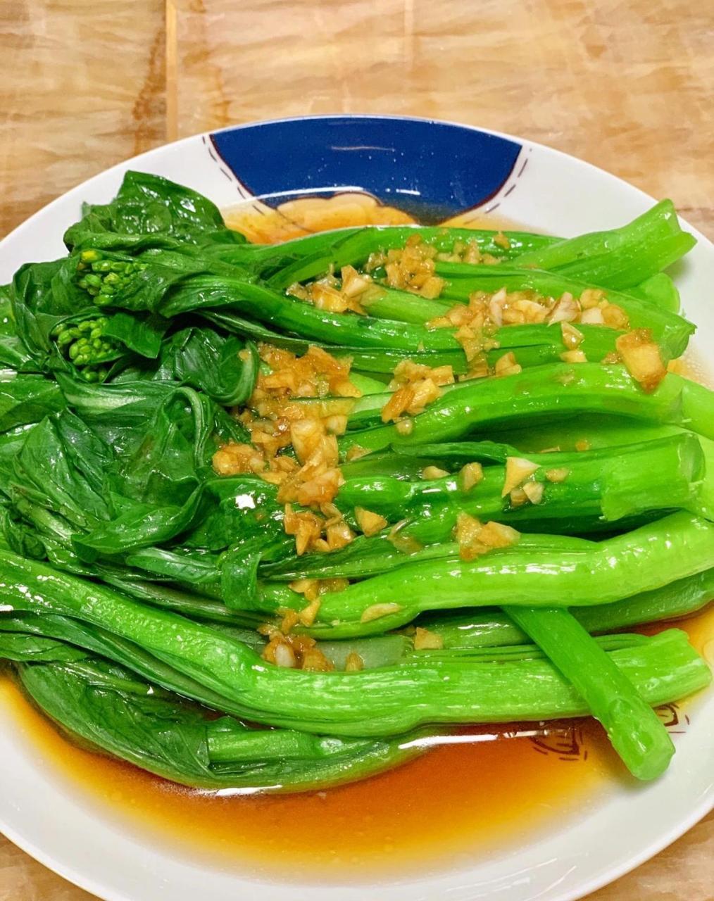 家常菜 95牛肉炒胡蘿蔔西芹 95白灼菜心 95醋溜土豆絲