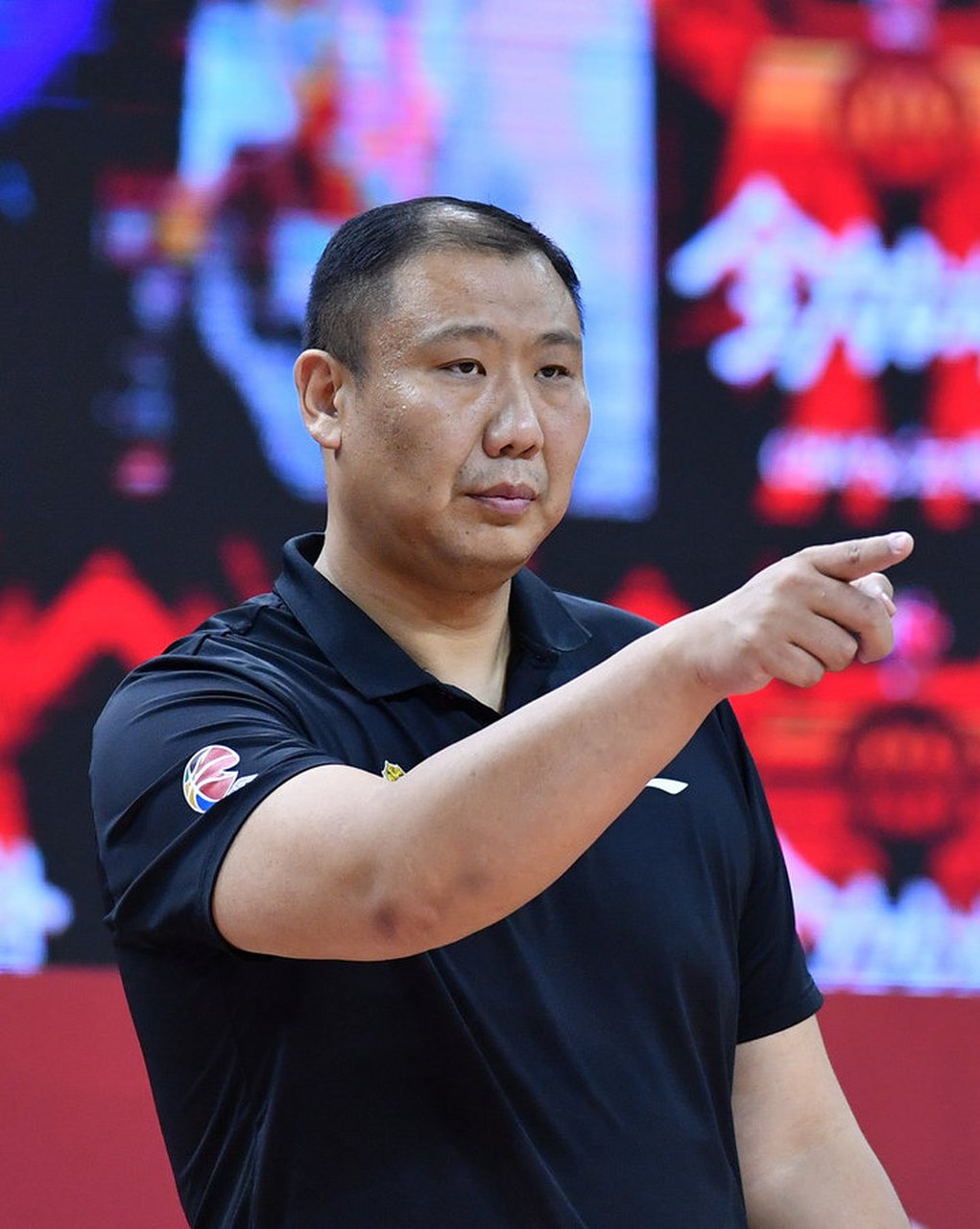 事儿啊 反观人家福建队的海报 真是把谐音梗玩得妥妥的 王晗坐镇主场