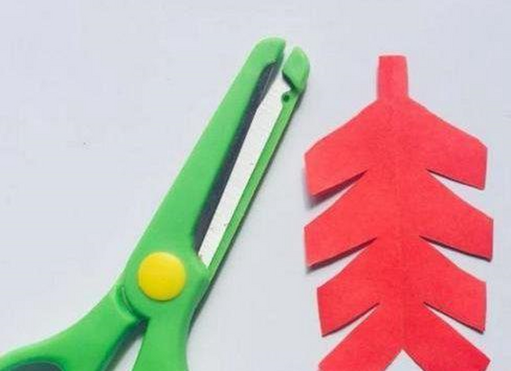 简单鞭炮的剪纸方法教程[棒棒糖]