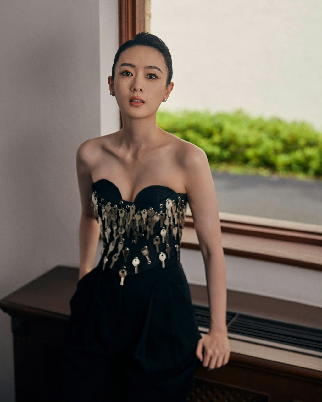 童瑶抹胸上挂了68把钥匙  这个胸衣钥匙设计太满了