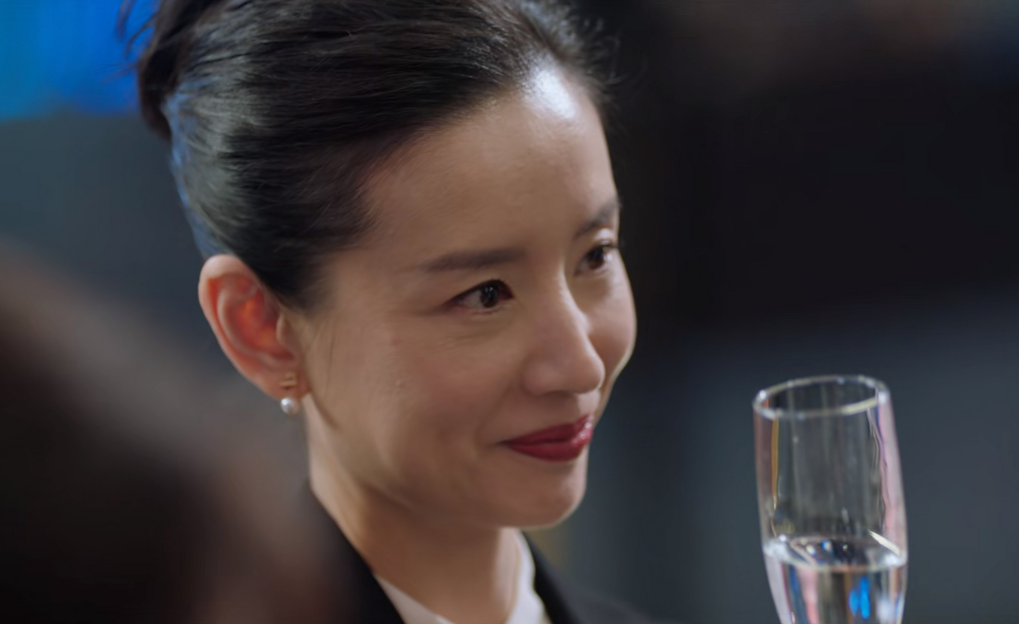 董洁在《不完美受害人》里饰演的"李怡",演活了一个"姨太太",她即将