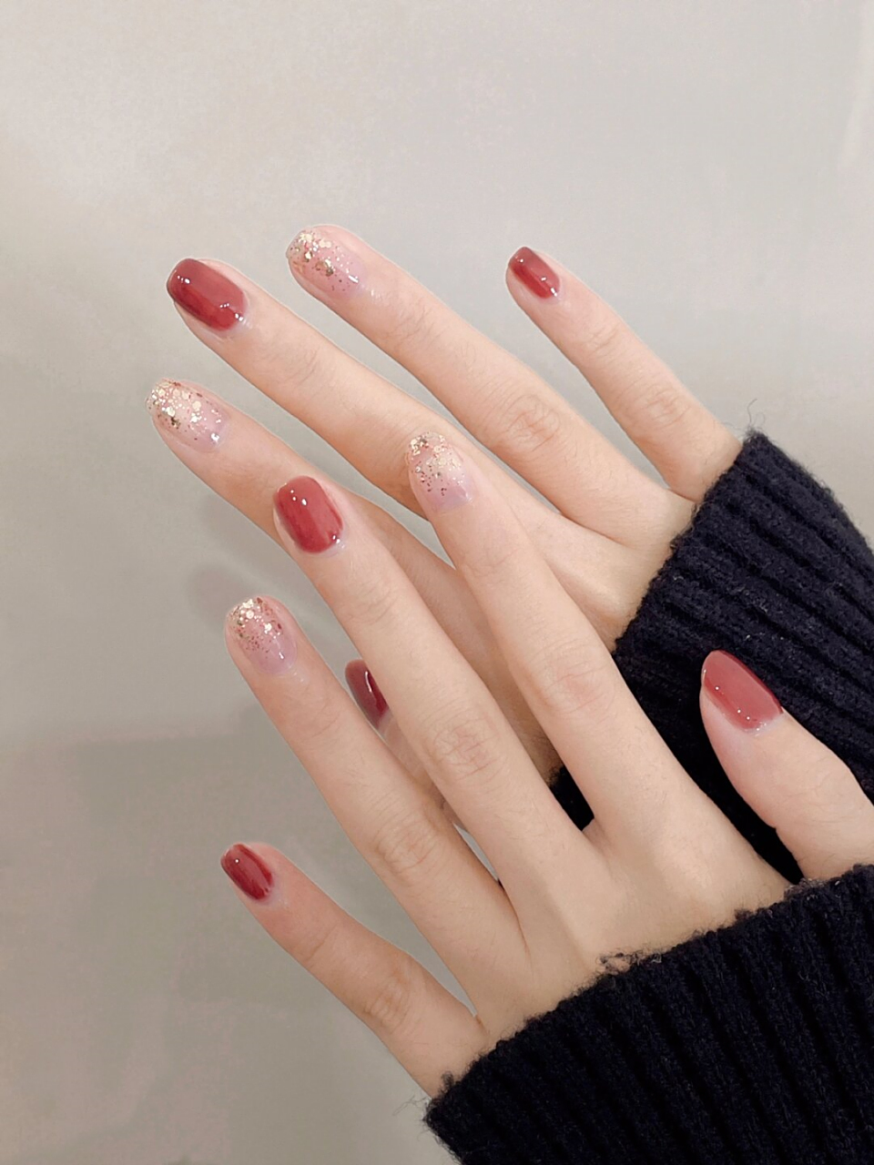 好显白的枫叶红  超适合黄黑皮的秋冬美甲,很显白.