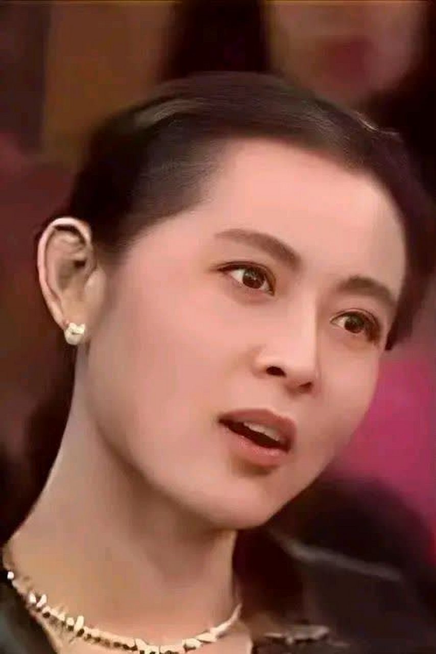 倪萍和陈红年轻时,你觉得谁更漂亮,谁更有品质[滑稽]