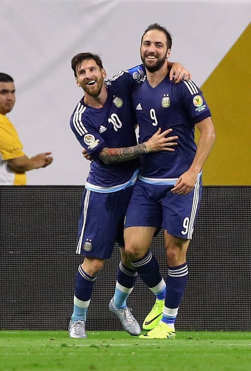 梅西:"在来到迈阿密之前我和伊瓜因谈过吗?