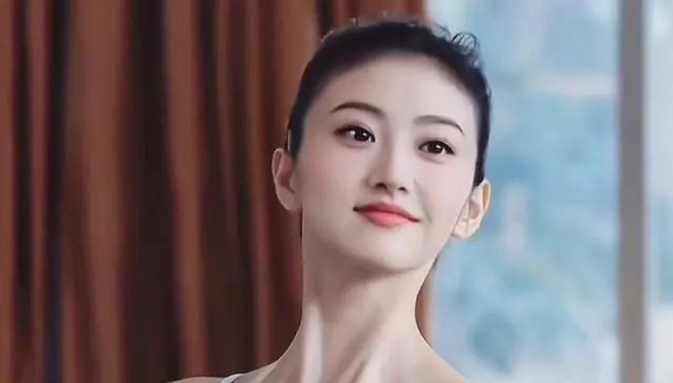 景甜年轻时候颜值真高,跳芭蕾舞白净灵动,不愧是人间富贵花