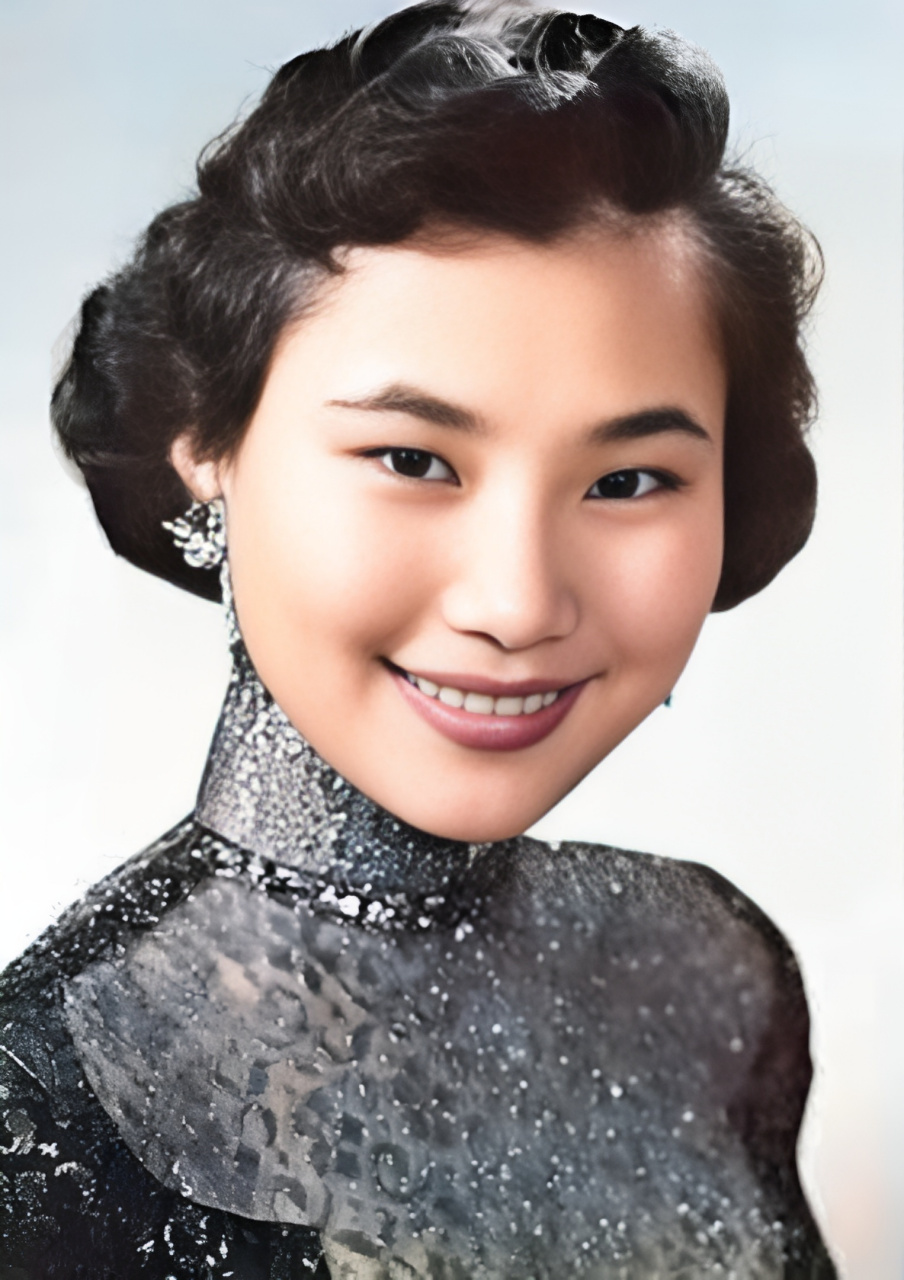 当初,两人能走在一起也是一段传奇.