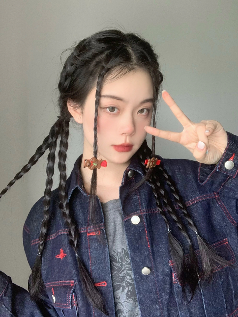 甜酷辣妹电音节编发 这个发型教程真的贼简单!  就问你们一句!