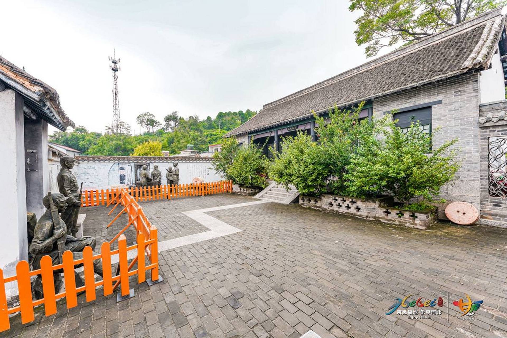 漳河潺潺,蜿蜒太行,走进峰峦叠翠的太行深处,走进涉县赤岸村,走进八路