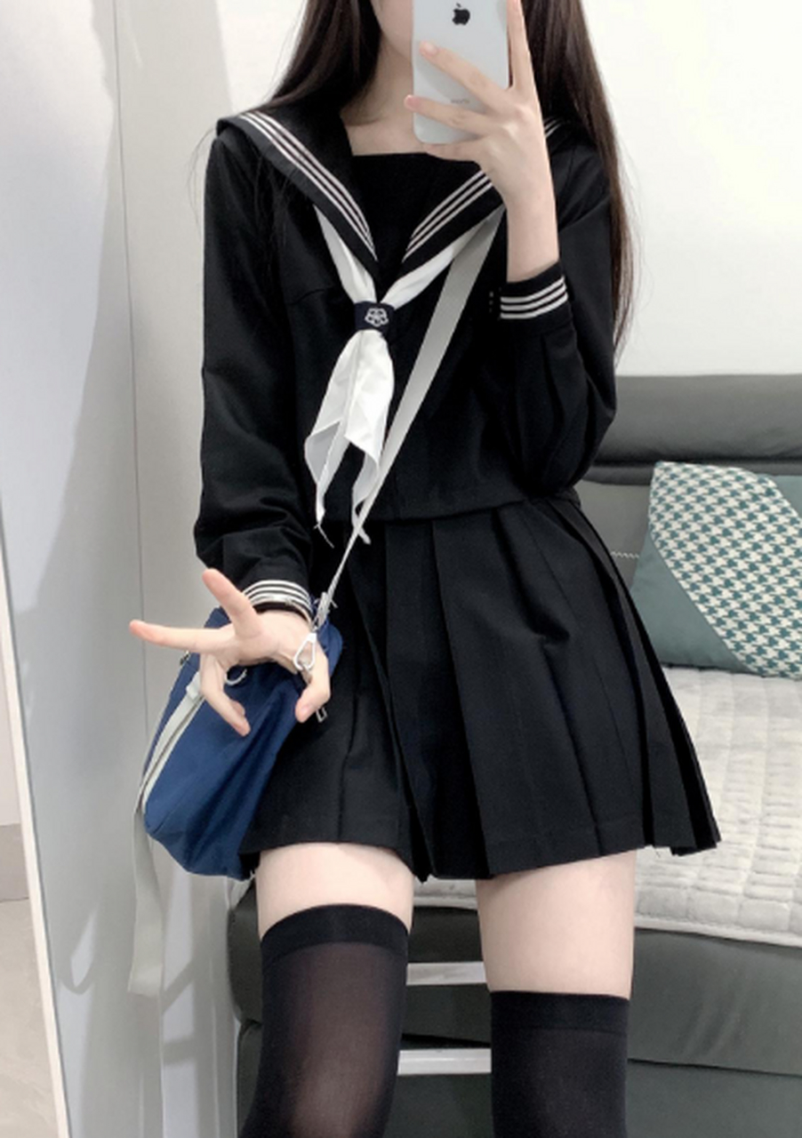 黑丝过膝袜配水手服,超级乖巧,想要试试吗