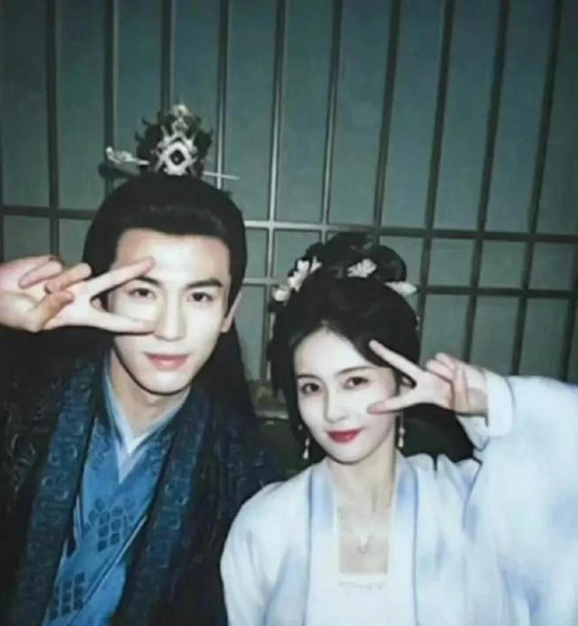 白鹿张凌赫疑似恋情曝光!