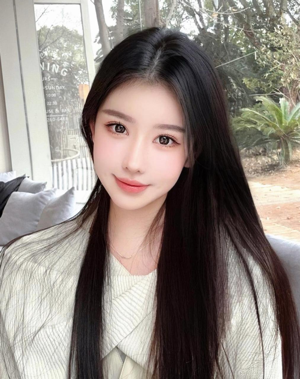 经典发型黑长直,真的好有清纯女神范呀!