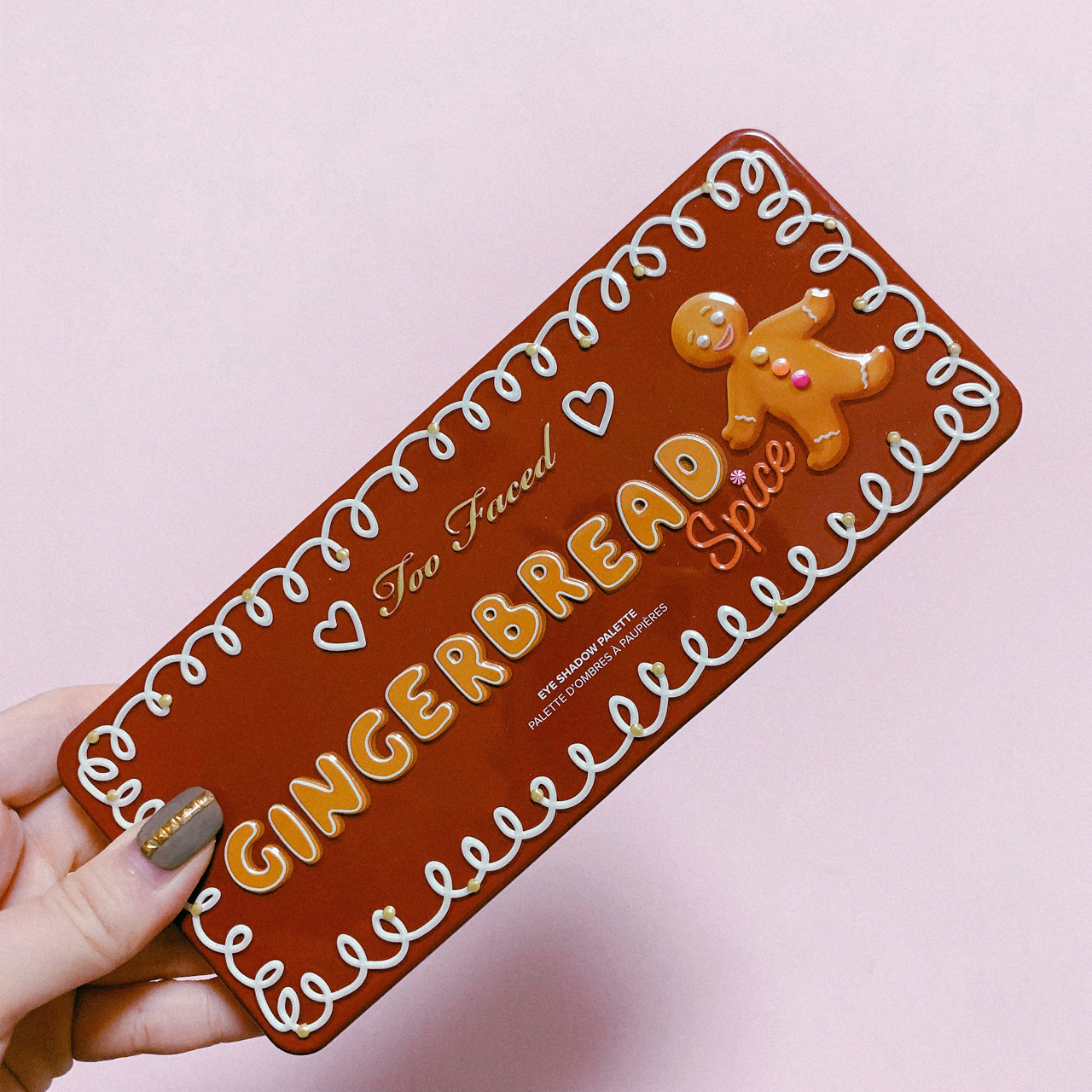 too faced姜饼人眼影盘,配色超级美啊,粉质超好,好上色好晕染不飞粉