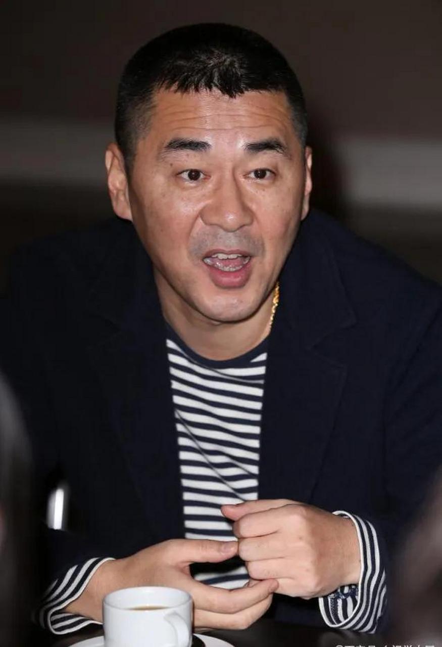 陈建斌在拍《甄嬛传》时,嘲笑蒋欣:"你一年轻漂亮的姑娘,化了妆怎么