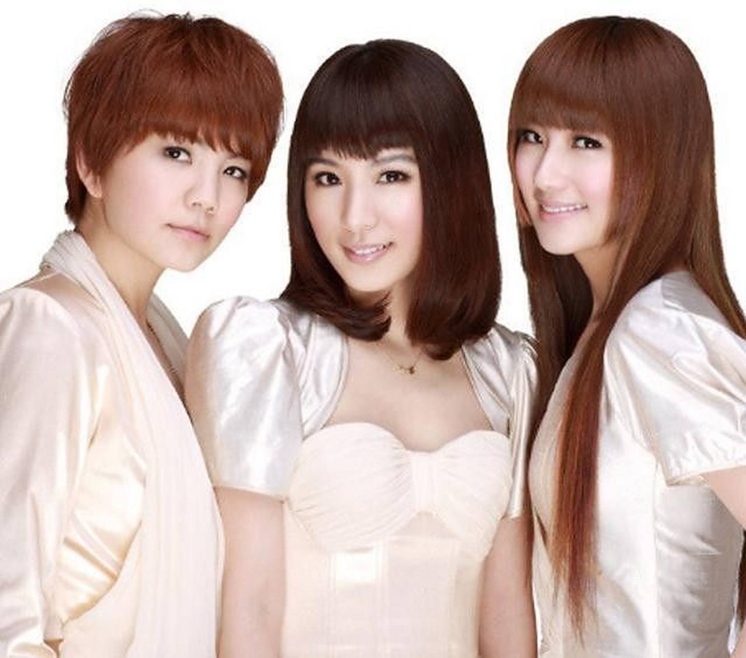 是一支来自台湾的女子乐团,由selina,hebe,ella三人组成.