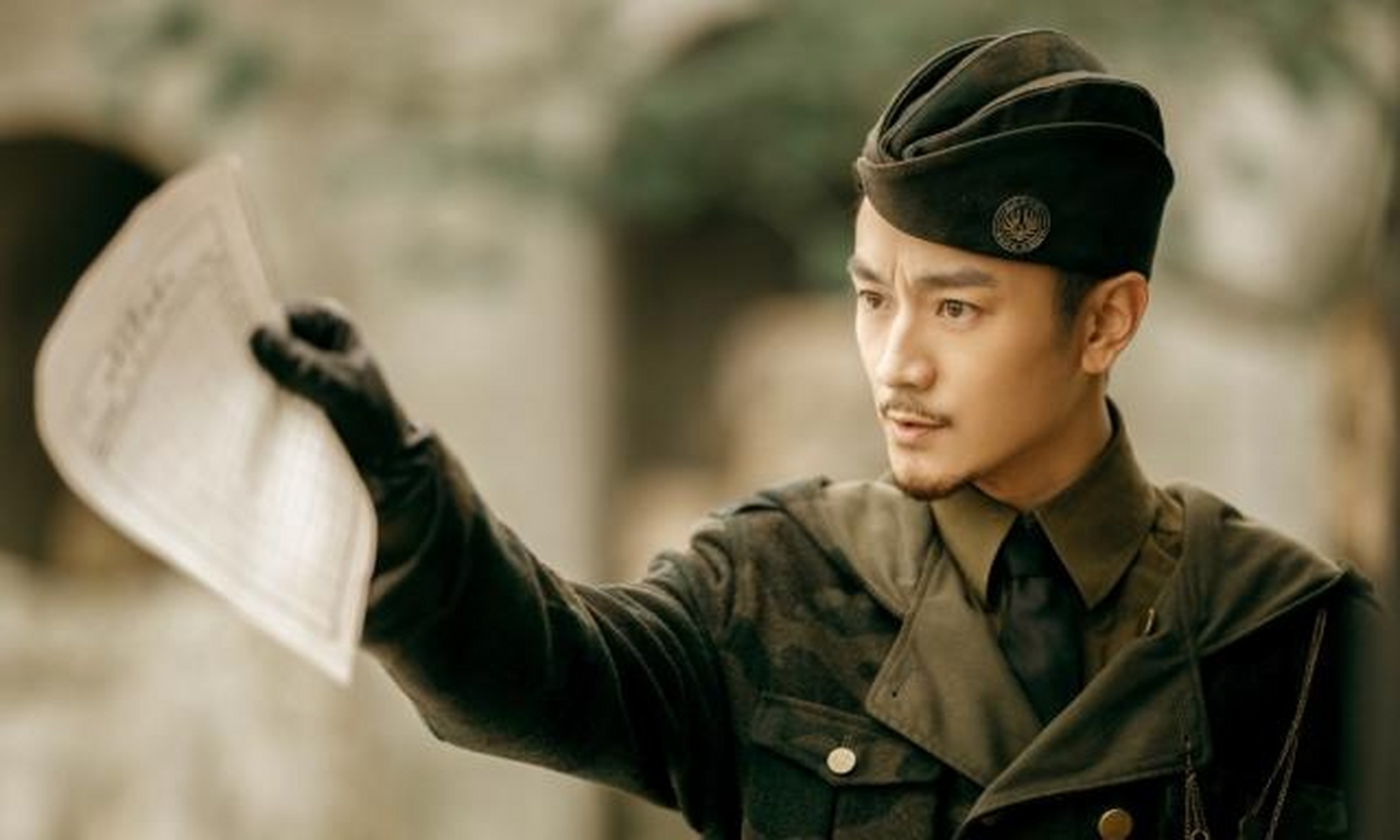 林佑威给大家带来过很多经典作品和角色,他的演技也值得称赞.