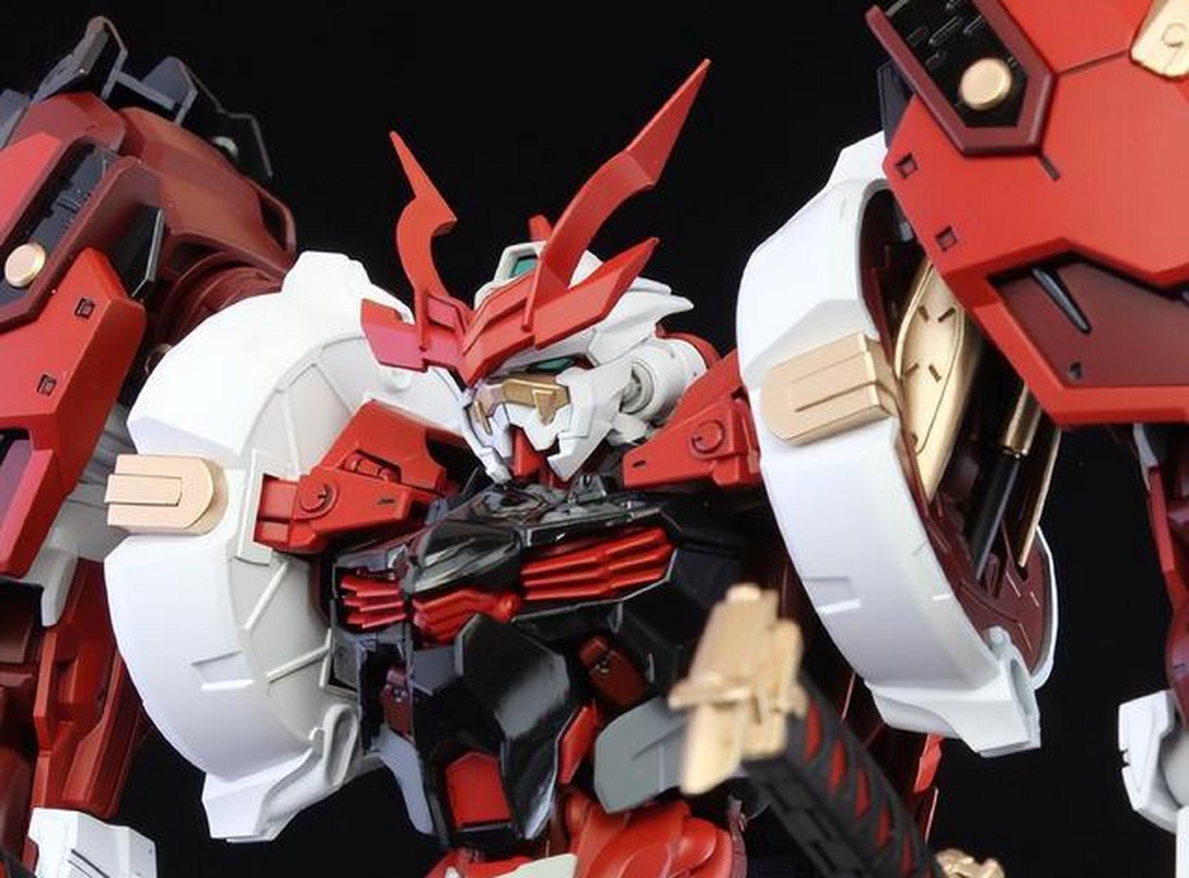 hirm样式战国红异端高达模型