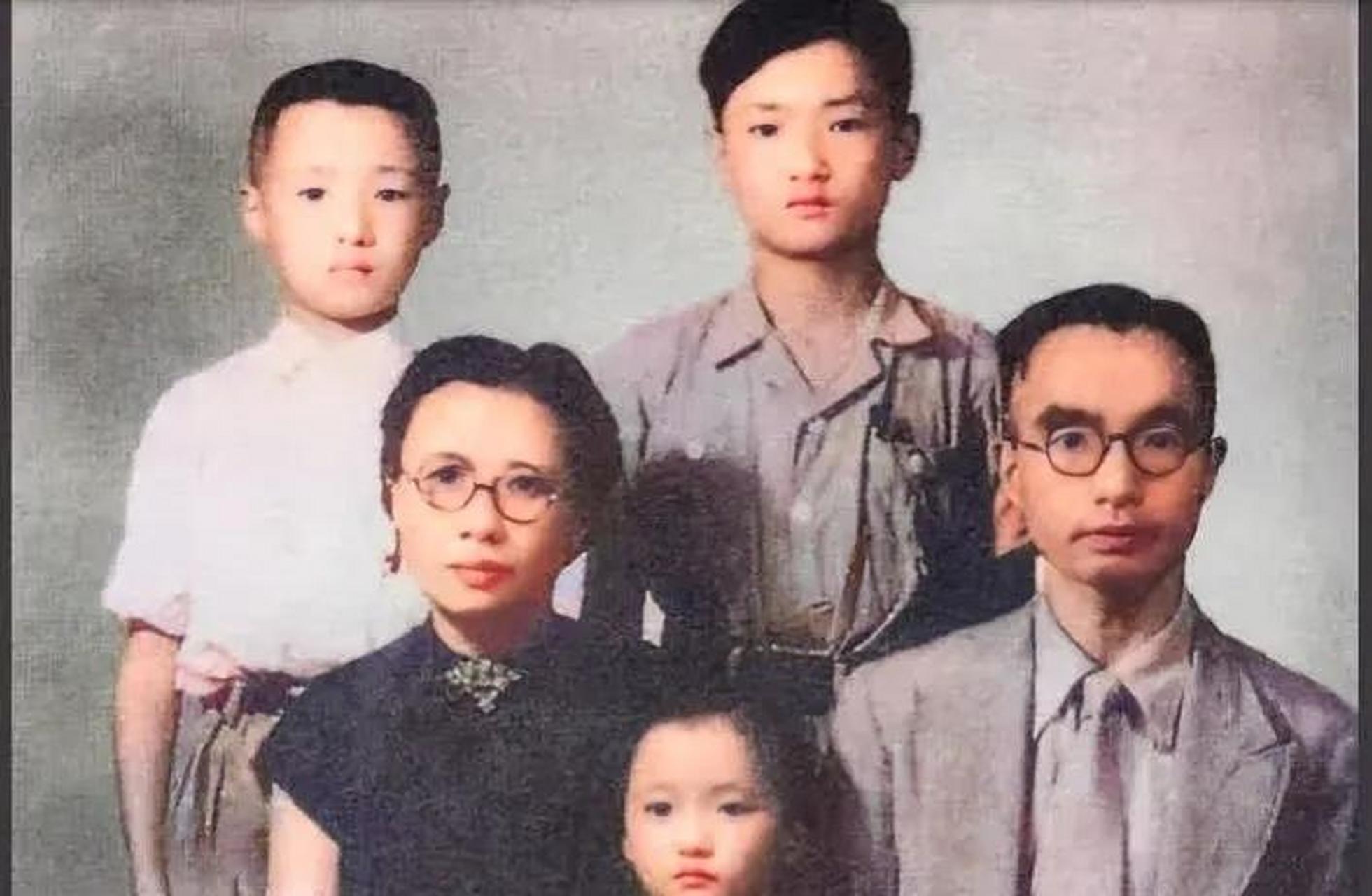 领动计划# 朱自清和第二任夫人,陈竹隐的合照,三个孩子分别是朱思俞