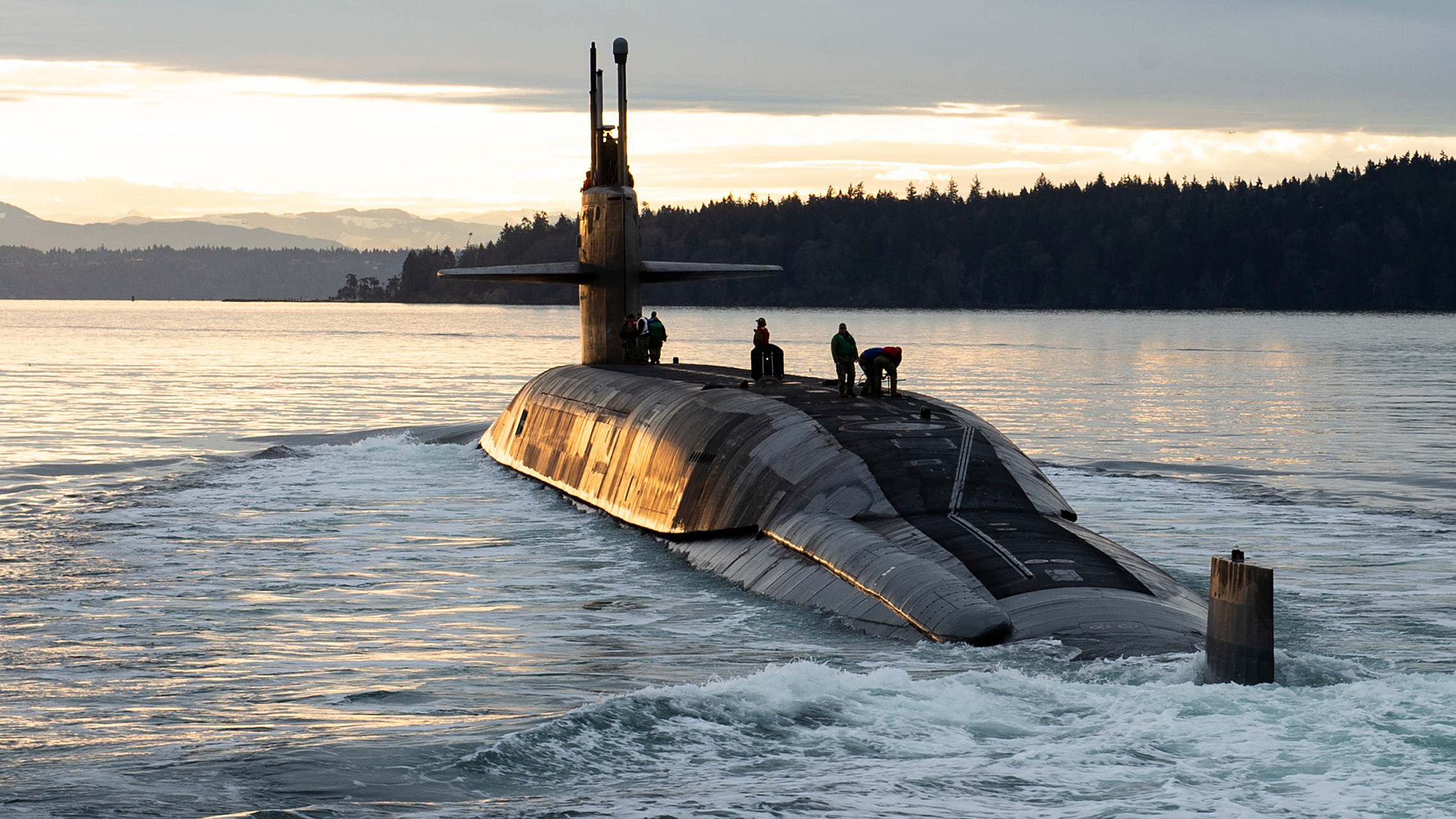 美国海军的俄亥俄级弹道导弹核潜艇,我国海军的094型弹道导弹核潜艇