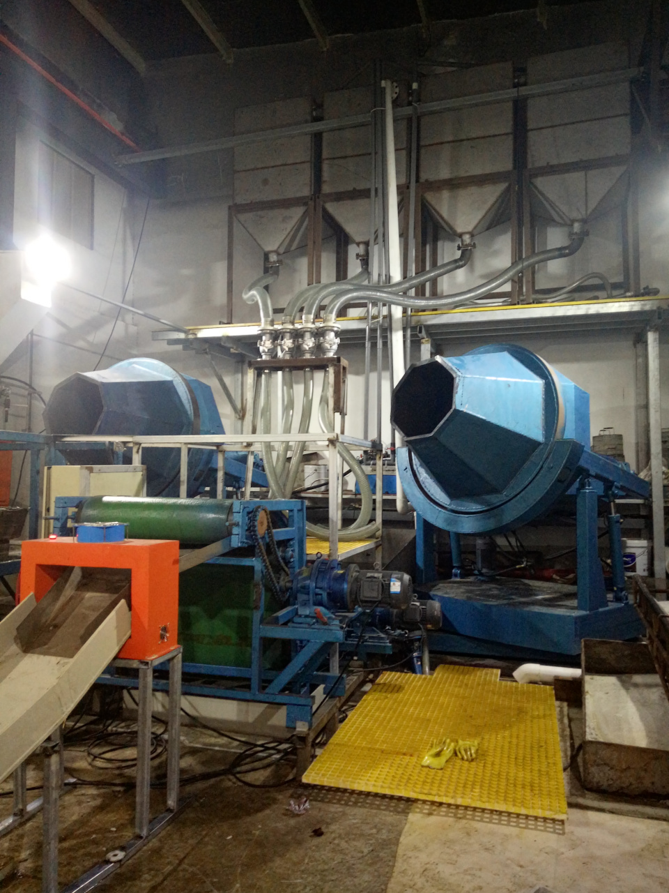 机械镀锌设备# 冷镀锌(冷涂锌)涂料可以定义为:一种高锌含量的单组分