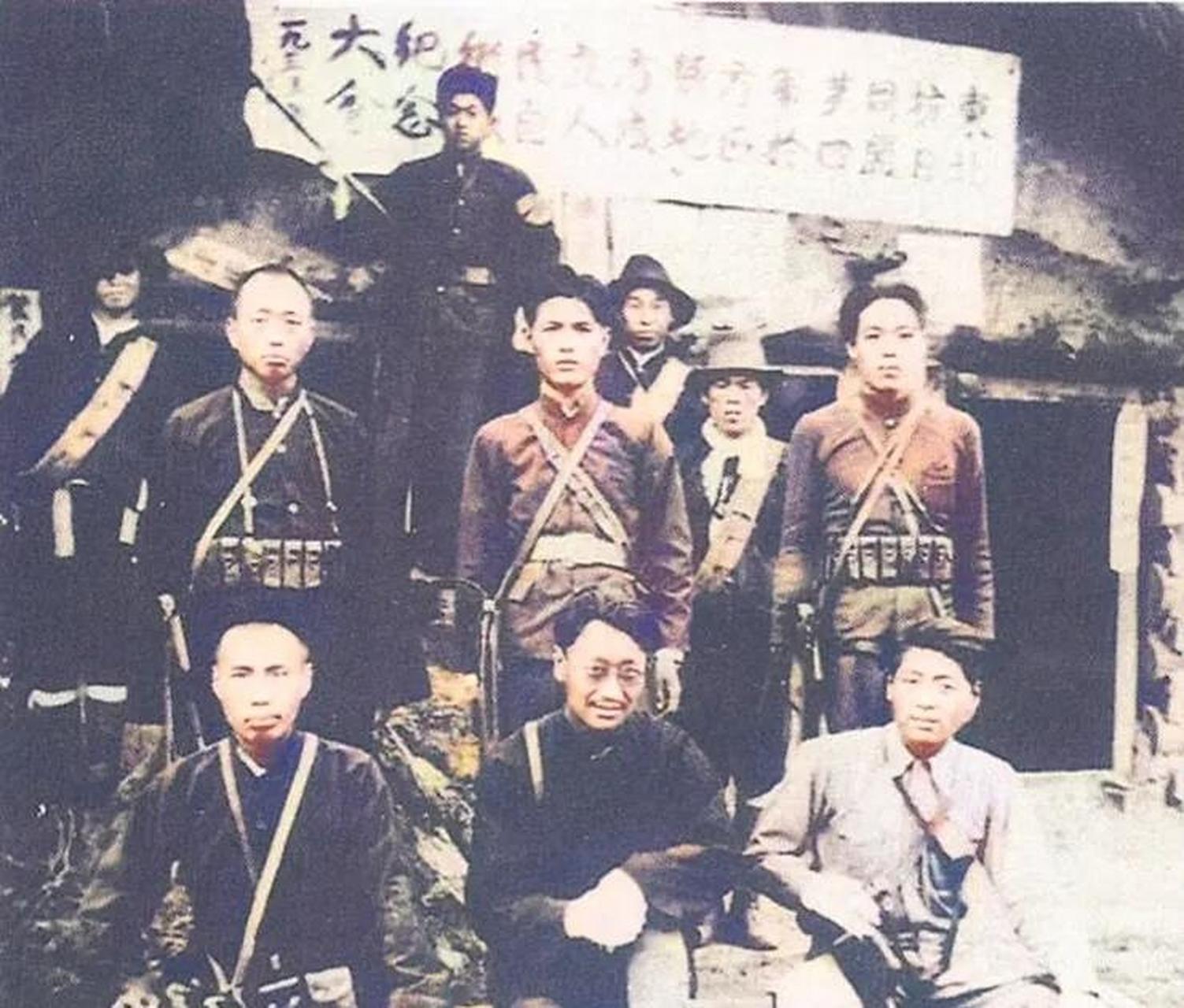 领动计划# 1936年,东北抗联第四军军长李延禄与警卫战士们,一张罕见