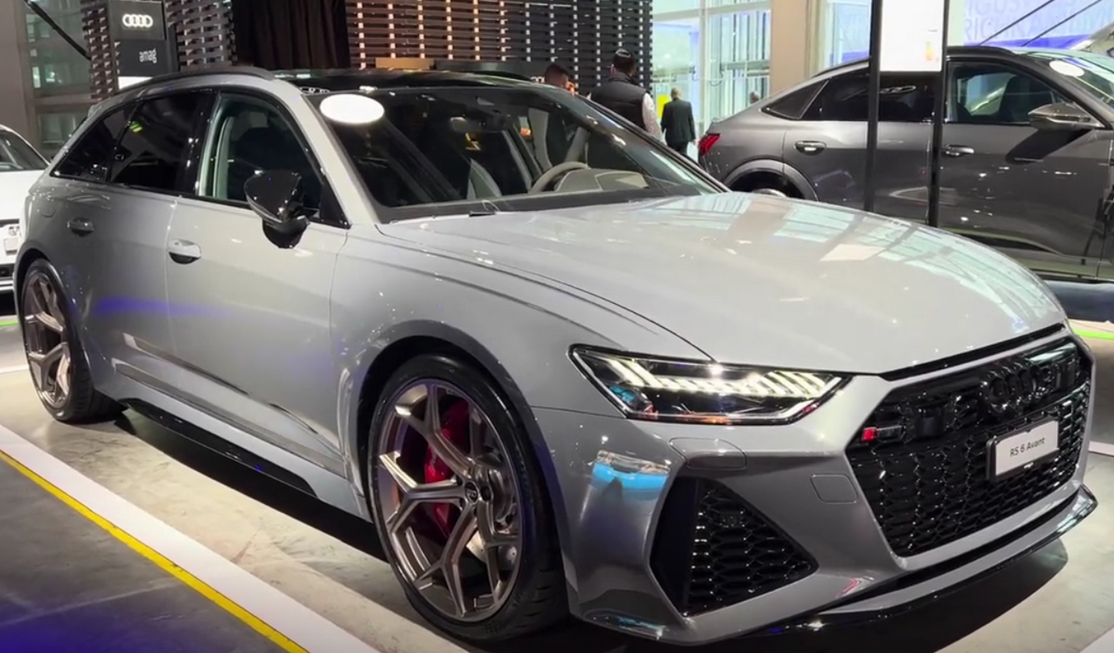 2024新款奥迪rs6 avant performance