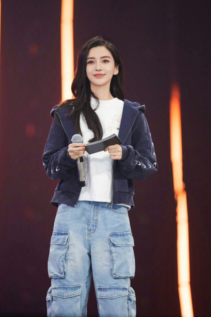 angelababy杨颖|美式校园甜心穿搭 杨颖综艺《战至巅峰》总决赛彩排穿