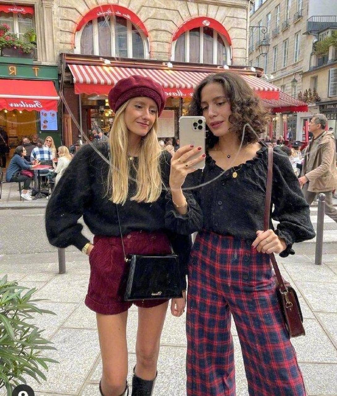 法国巴黎街头的女孩,慵懒迷人的法式日常穿搭! 请告诉我您对此的看法