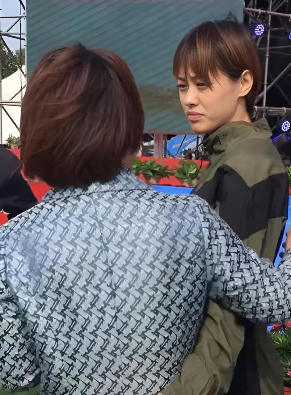 再婚的刘翔捡到宝了.他的现任妻子吴莎,自然是让人一看就美.