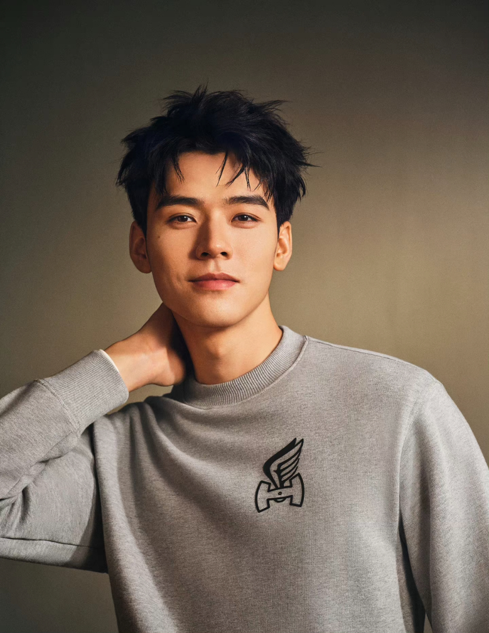 aw23俊朗之姿 hogan全球代言人龚俊   龚俊simon 坦然直抒意气映现