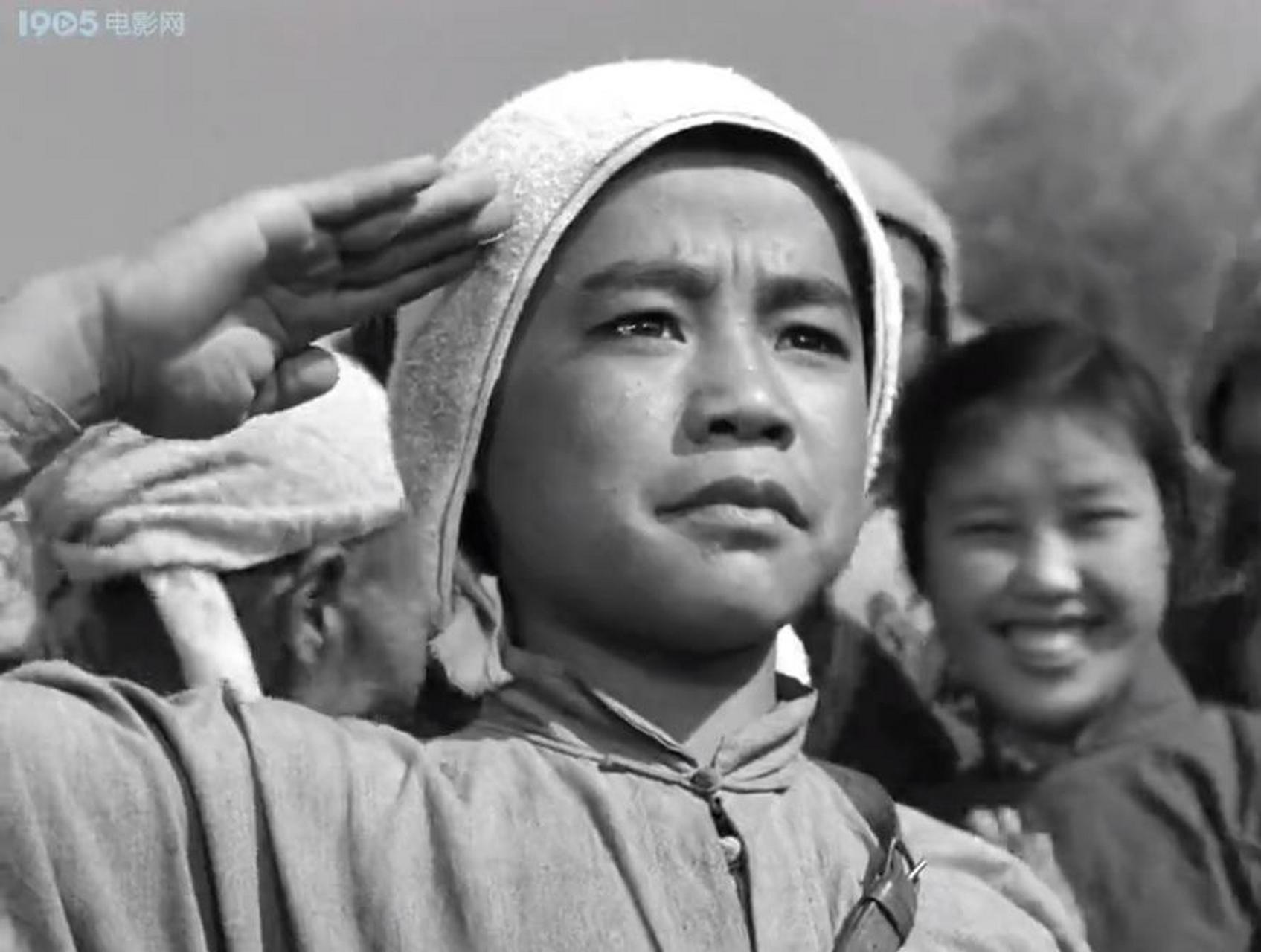 老电影《小兵张嘎》中,嘎子憨厚朴实,单纯天真,淘气任性,机灵神气,一