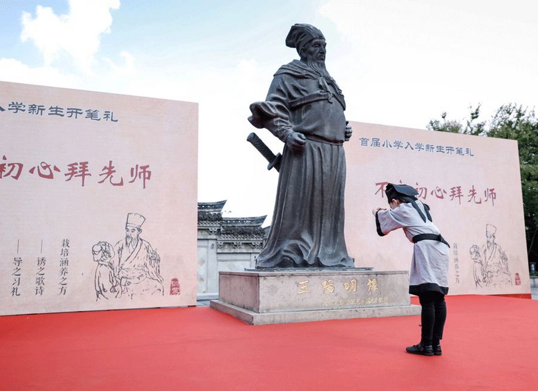 1519年,宁王朱宸濠举兵十万造反,明武宗朱厚照要御驾亲征.