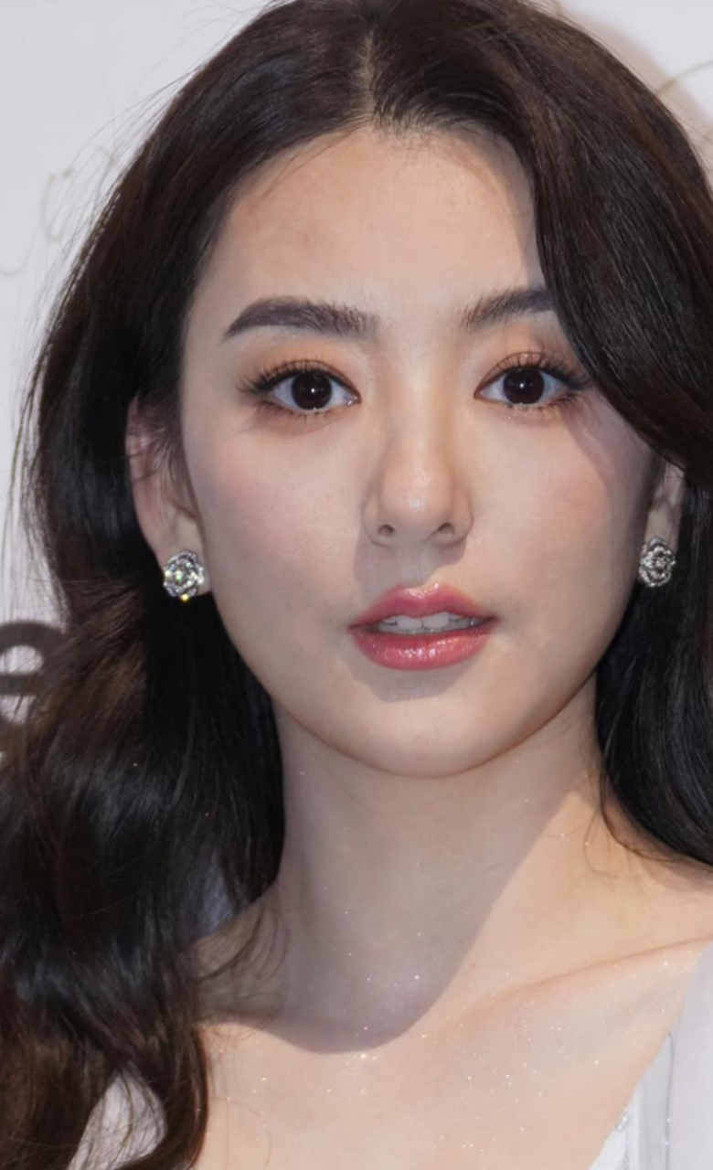 方媛面相很好,是真的很美.