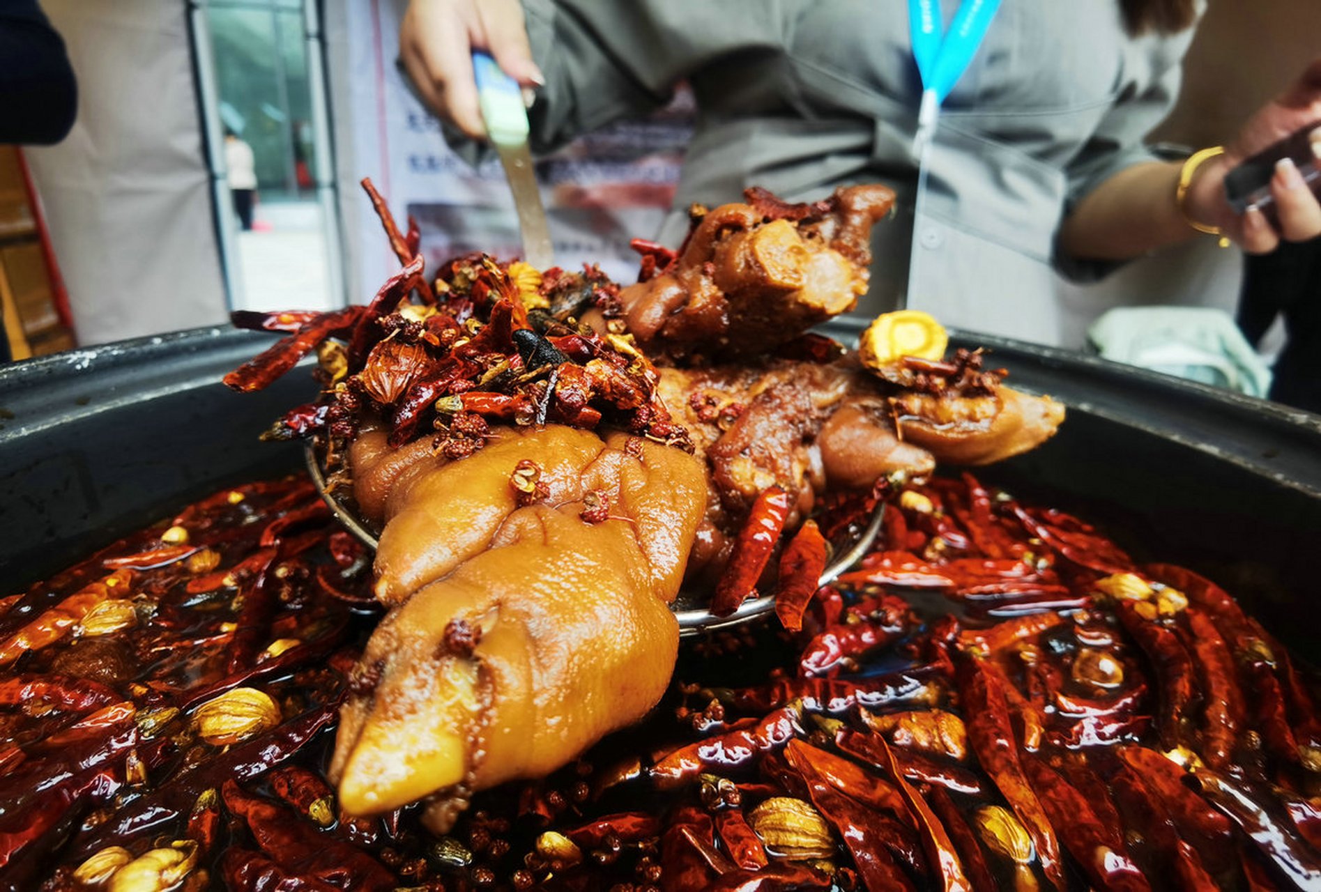 寻味主理人# 上蔡塔桥猪蹄,堪称驻马店一道绝美的味觉盛宴.