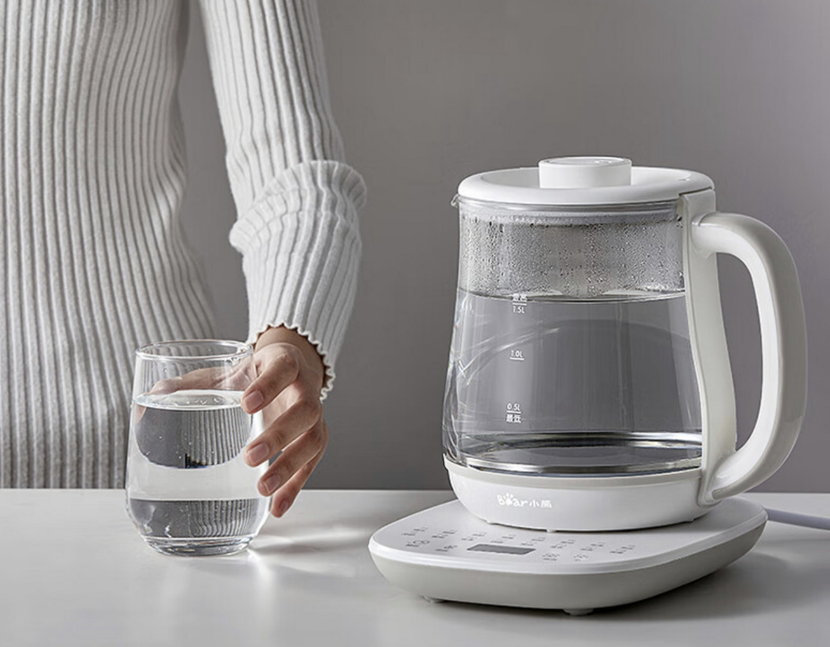 小熊ysh-d15v7养生壶,不仅仅是一款电热水壶,它更是你追求健康生活的