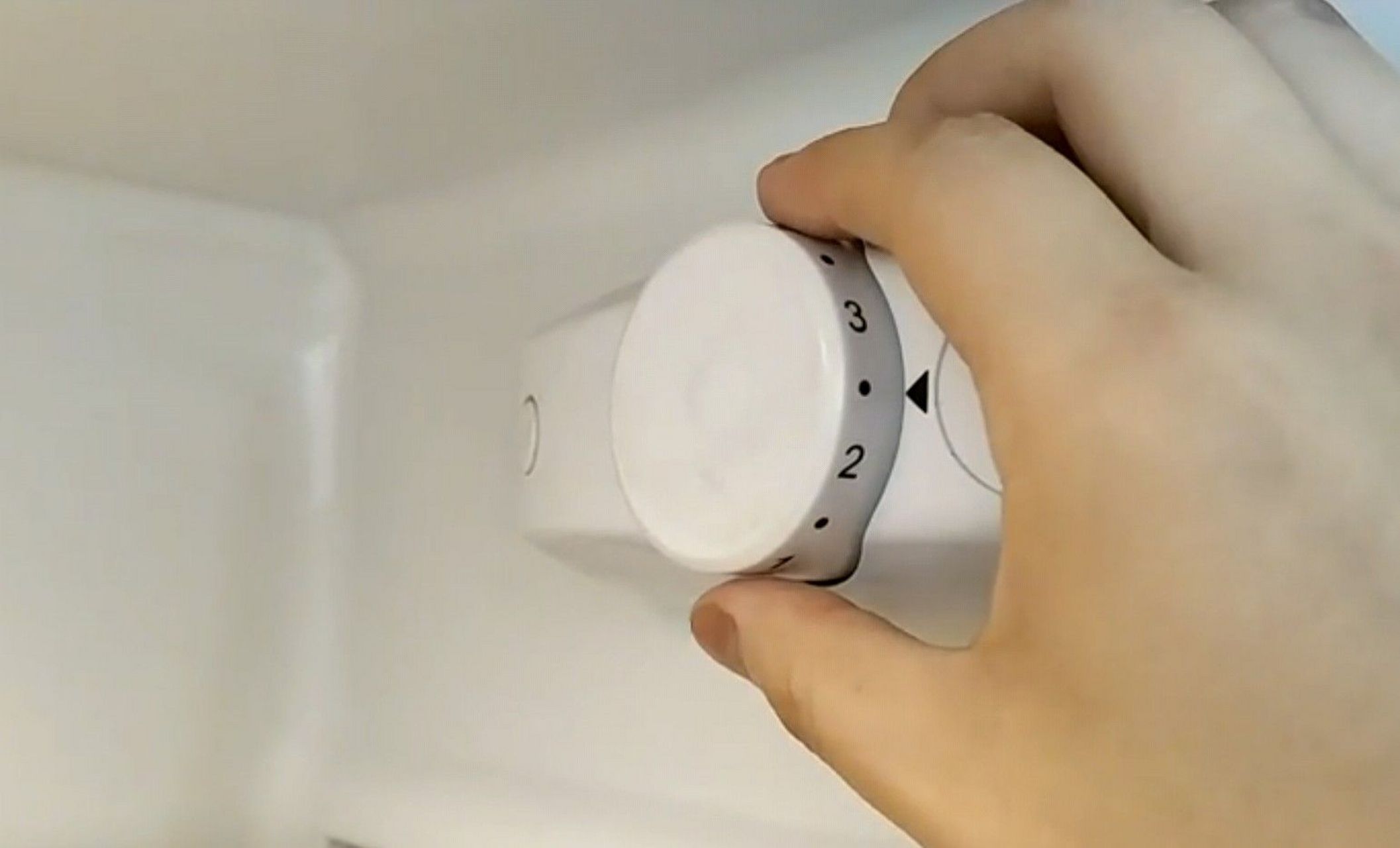 7615冰箱1-7档哪个最冷?  冰箱的七个档数对应着不同的温度.