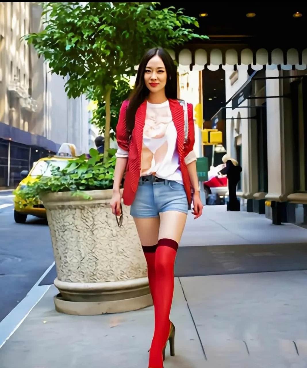 女明星,专门偷拍丝袜美腿[得意]