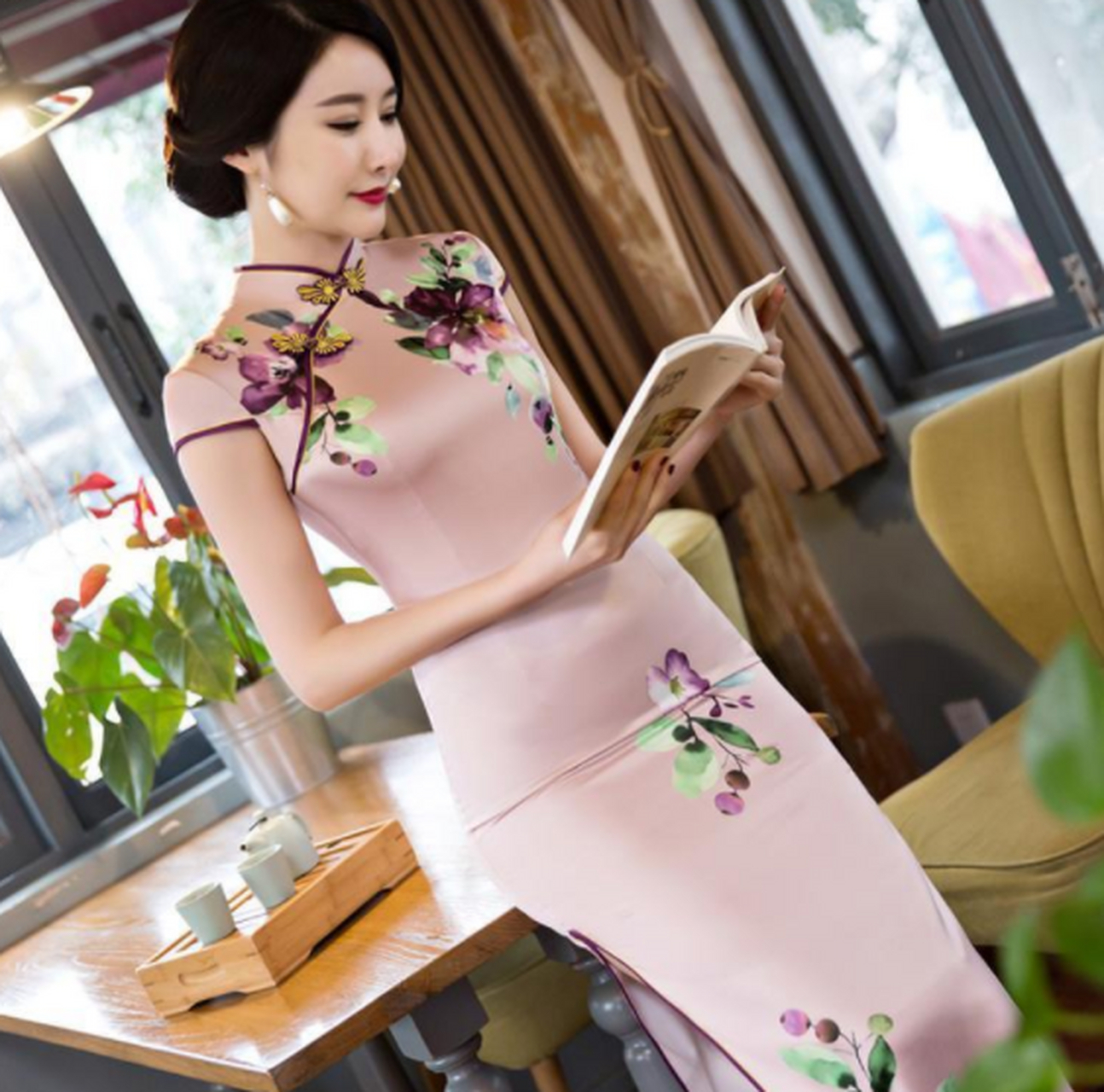 贾平凹在办公室跟夏姓女演员"私会",被老婆韩俊芳发现,韩俊芳当场就拉