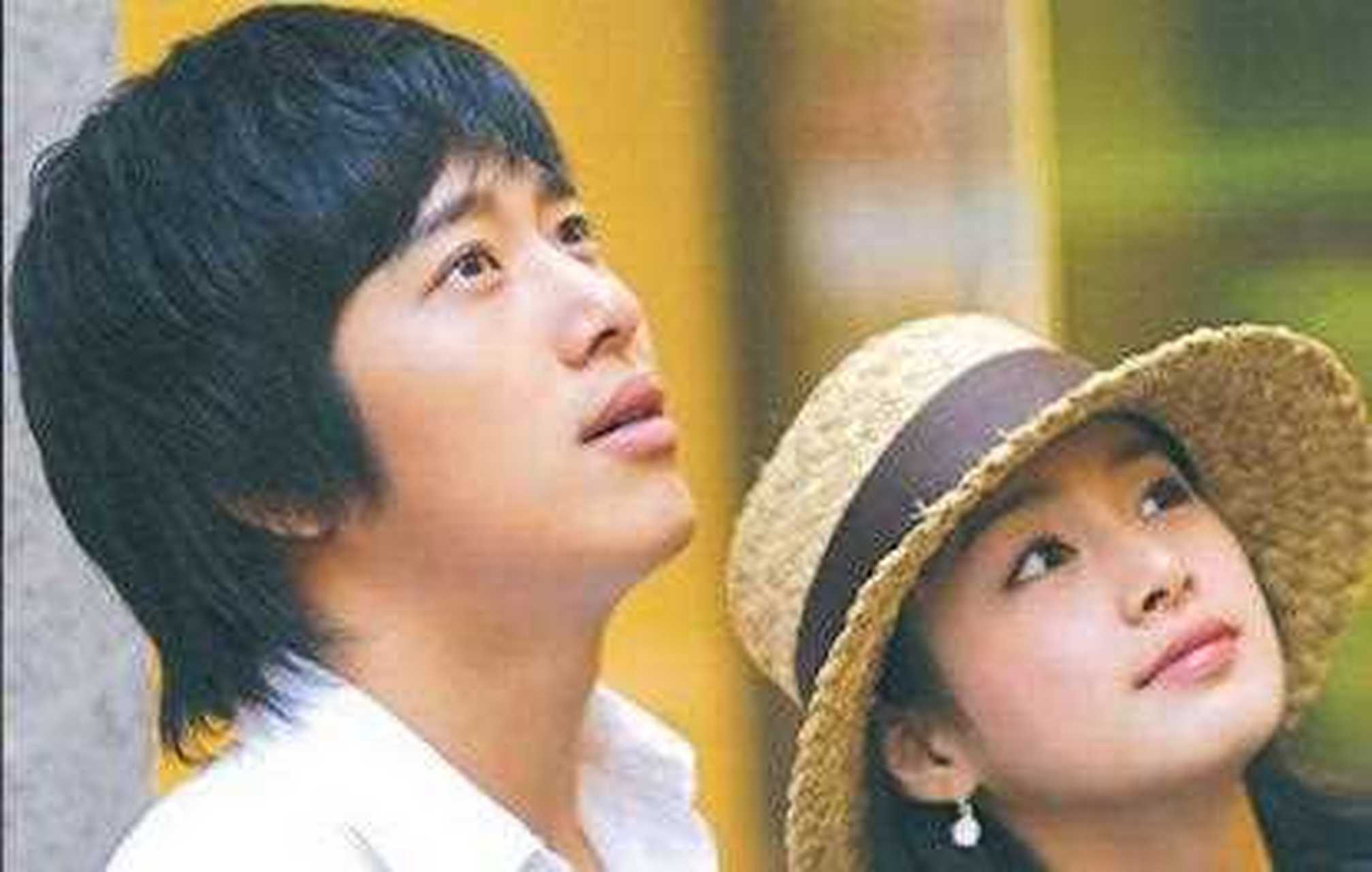 金泰熙与弟弟李莞,两人一同出演过经典韩剧《天国的阶梯》.