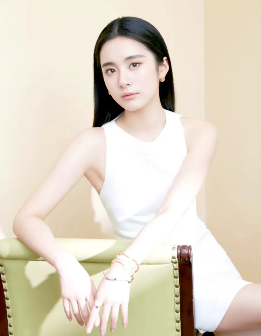 新人演员范诗然出席北京dior活动.