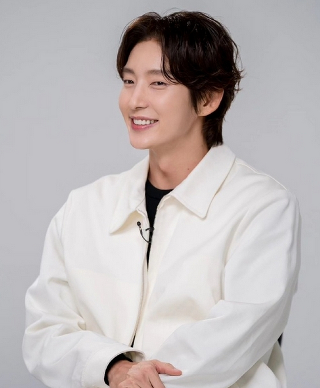 李准基,韩国著名演员,以其出色的演技和俊美的外貌征服了无数观众的心