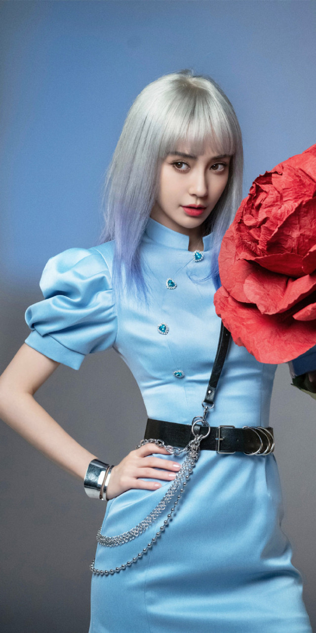 angelababy银发造型大片壁纸图片,轻盈柔美少女感满满 676767