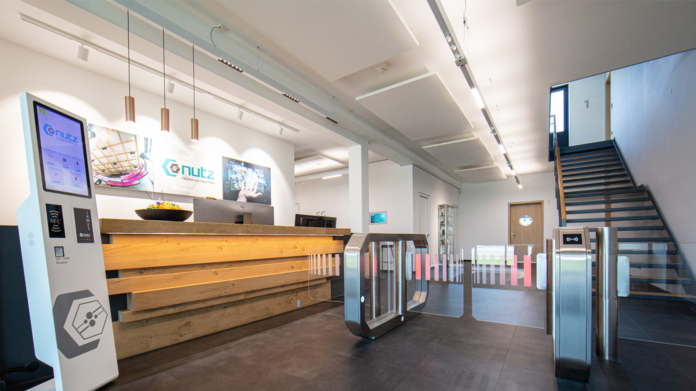 neko照明fusion linear系列在办公空间的应用场景,它的模块可以结合