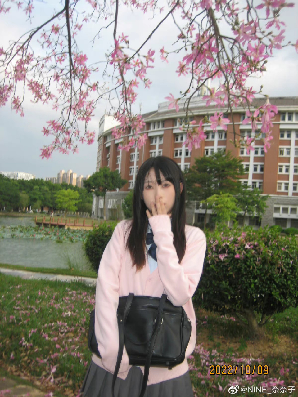 jk樱花妹 学校放学了随便发,这个头发好像假发呀哈哈